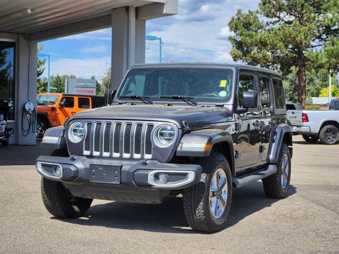 Used 2019 Jeep Wrangler Unlimited Sahara w/ Safety Group AWD/4WD image 4