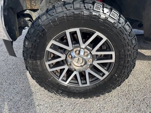 Used 2017 Ford F250 Lariat w/ Lariat Ultimate Package image 4