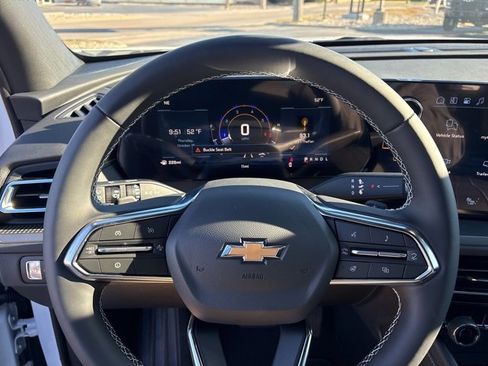 New 2026 Chevrolet Traverse LT image 9