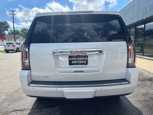 Used 2016 GMC Yukon Denali w/ Open Road Package AWD/4WD image 8