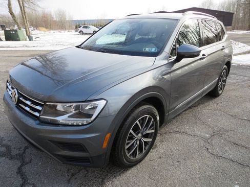 Used 2020 Volkswagen Tiguan SE w/ Panoramic Sunroof Package AWD/4WD image 4