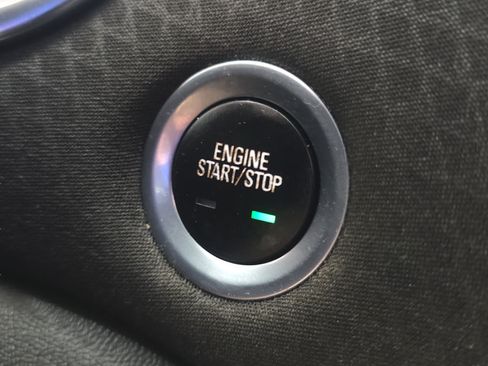 Used 2020 Chevrolet Malibu LT FWD image 18