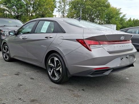 Used 2023 Hyundai Elantra SEL FWD image 4