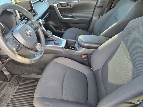 Certified 2024 Toyota RAV4 LE AWD/4WD image 18