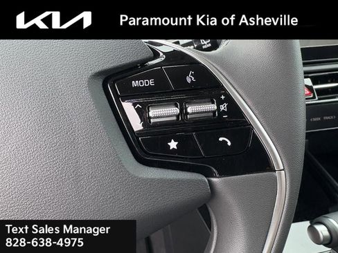 New 2025 Kia Niro EX image 12