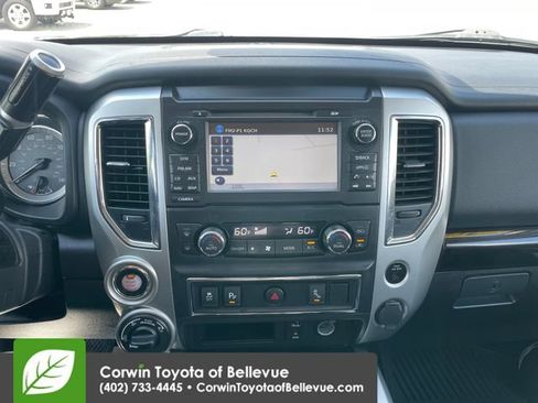 Used 2018 Nissan Titan SV w/ SV Convenience Package AWD/4WD image 11