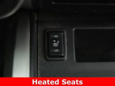 Used 2017 Nissan Titan SV AWD/4WD image 3