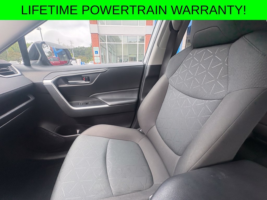 Used 2024 Toyota RAV4 XLE AWD/4WD image 12