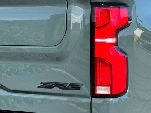 New 2026 Chevrolet Silverado 2500 ZR2 w/ LPO, Dark Essentials Package AWD/4WD image 26