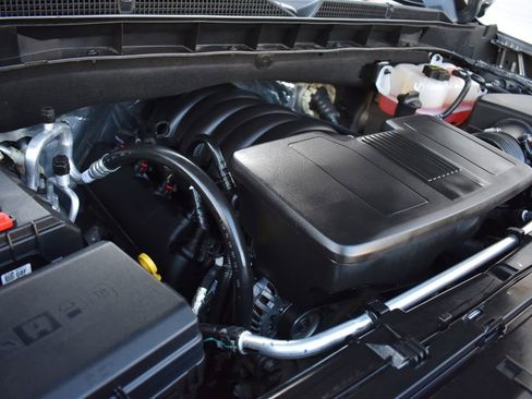 Used 2025 GMC Yukon Denali w/ Sun & Power Step Package image 35