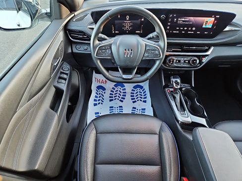 Certified 2024 Buick Envista Sport Touring w/ Advanced Safety Package image 11