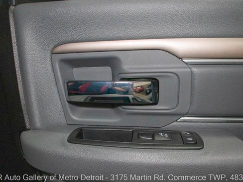 Used 2017 RAM 1500 Big Horn AWD/4WD image 39