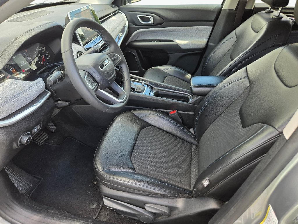 Used 2022 Jeep Compass Latitude AWD/4WD image 16