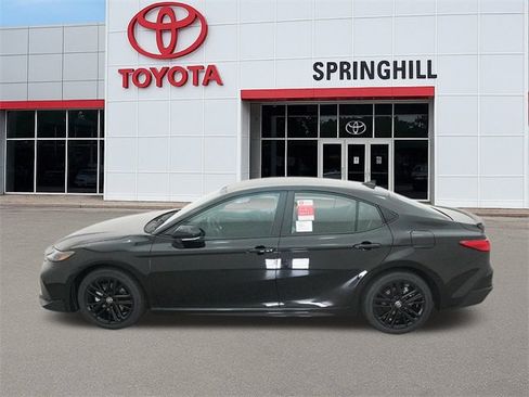 New 2026 Toyota Camry SE image 3