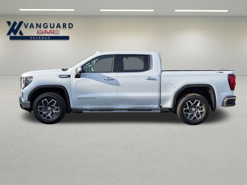 New 2026 GMC Sierra 1500 SLT image 4