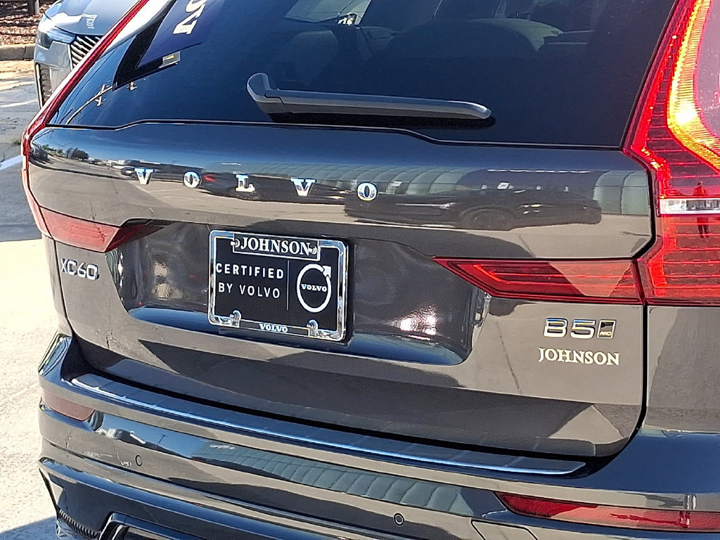 Certified 2024 Volvo XC60 B5 Plus w/ Protection Package Premier AWD/4WD image 30