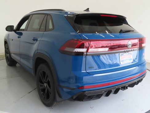New 2026 Volkswagen Atlas Cross Sport SEL R-Line AWD/4WD image 7