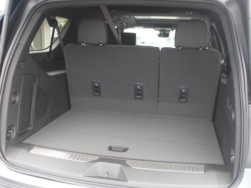 New 2026 Chevrolet Suburban Premier AWD/4WD image 20