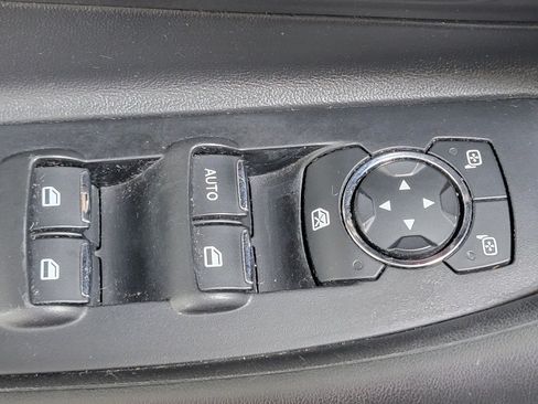 Used 2014 Ford Taurus SEL w/ Equipment Group 201A FWD image 27
