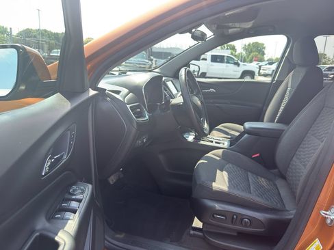 Used 2018 Chevrolet Equinox LT AWD/4WD image 11