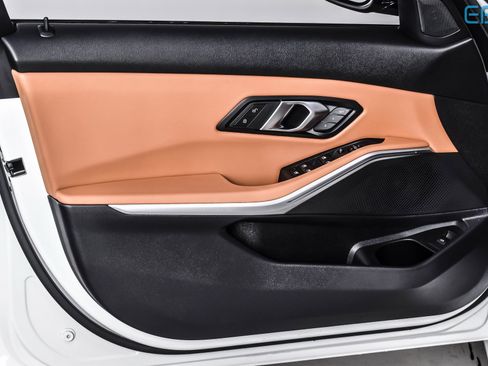 Used 2025 BMW 330i xDrive Sedan w/ M Sport Package image 12