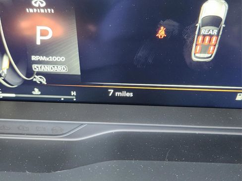 Certified 2025 INFINITI QX60 Luxe w/ Vision Package image 15