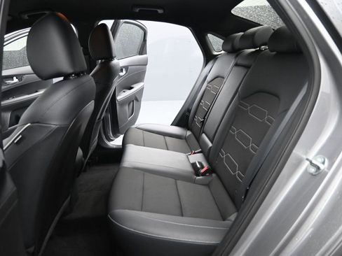 Used 2023 Kia Forte GT-Line w/ GT-Line Technology Package FWD image 18