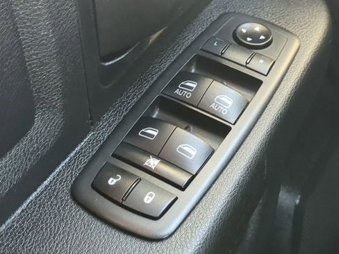 Used 2021 RAM 5500 Tradesman w/ Chrome Appearance Group image 19