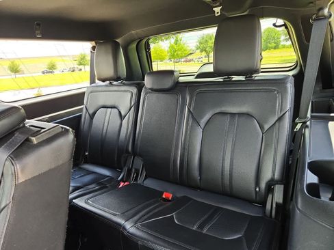Used 2021 Ford Expedition Max Limited AWD/4WD image 37