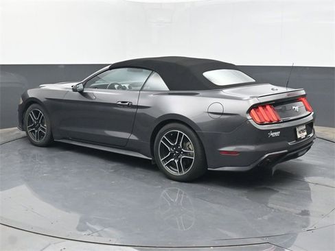 Used 2020 Ford Mustang Premium image 4