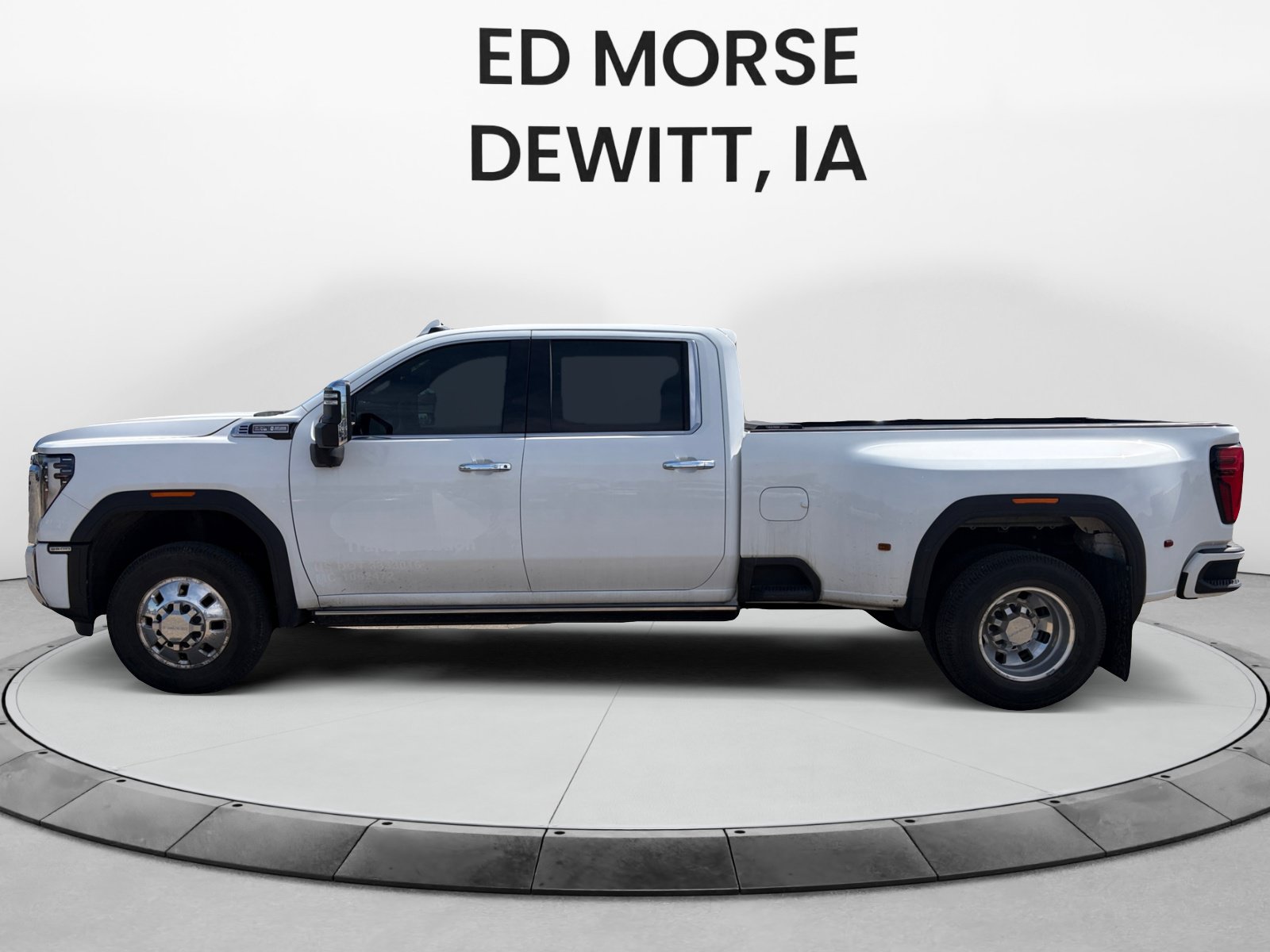 Used 2024 GMC Sierra 3500 Denali w/ Denali Reserve Package AWD/4WD image 2