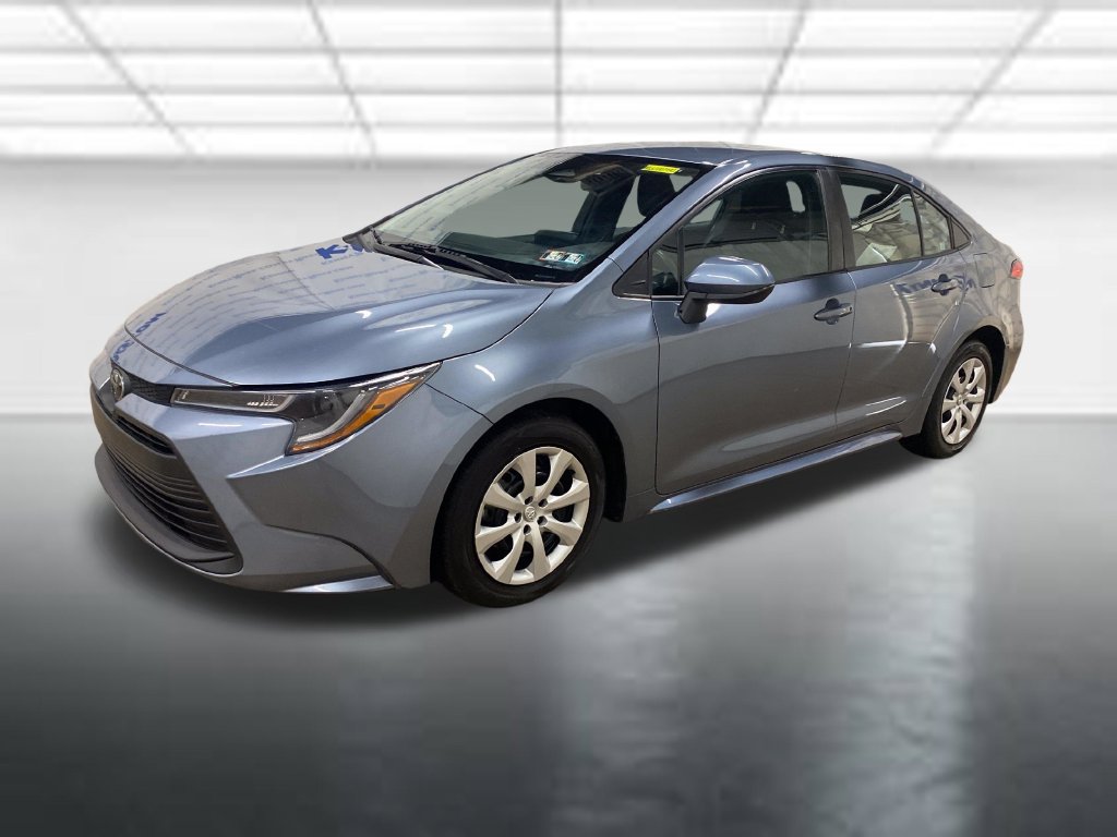 Used 2024 Toyota Corolla LE FWD image 3