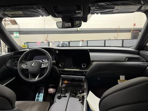 New 2026 Lexus TX 500h AWD image 12