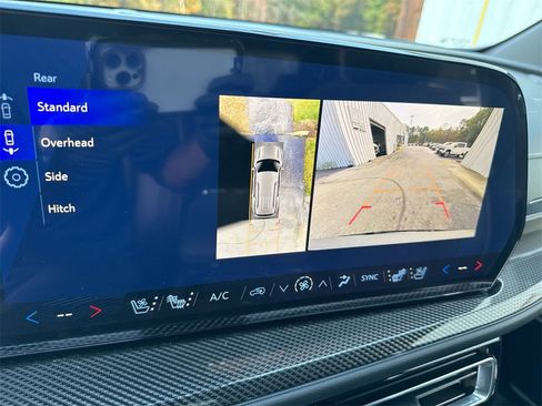 New 2026 Chevrolet Traverse High Country image 28