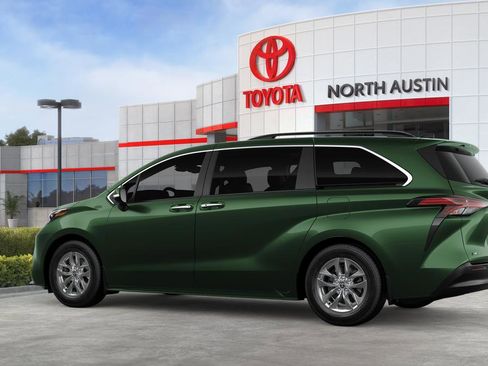 New 2026 Toyota Sienna XLE image 5