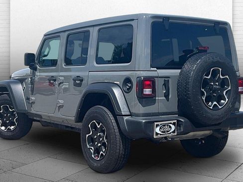 Used 2021 Jeep Wrangler Unlimited Sport w/ Sun And Sound Package AWD/4WD image 9