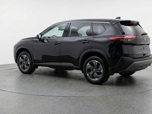 Used 2025 Nissan Rogue SV image 6