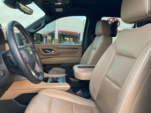 Used 2023 Chevrolet Tahoe Premier w/ Premium Package 2 AWD/4WD image 9