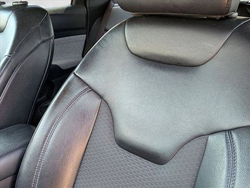 Used 2023 Jeep Compass Latitude w/ Sun and Sound Group image 14