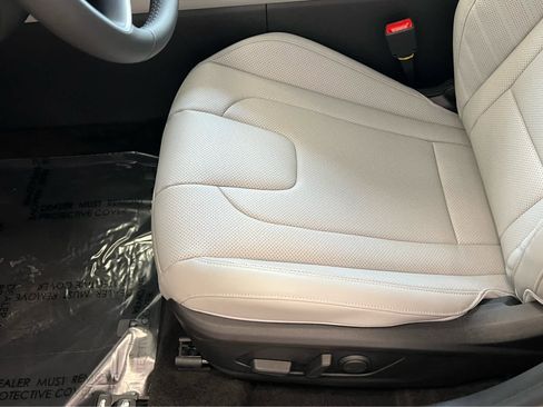 New 2026 Hyundai Elantra Limited FWD image 30