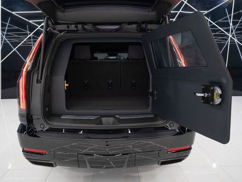 Used 2026 Cadillac Escalade ESV Sport image 21