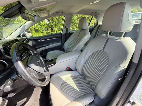 Used 2021 Toyota Camry SE FWD image 40