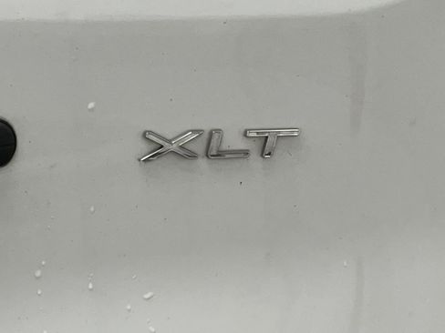 Used 2023 Ford Transit 350 XLT image 28