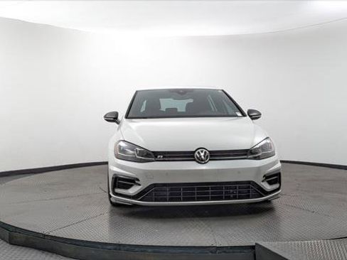 Used 2018 Volkswagen Golf R 4-Door AWD/4WD image 12