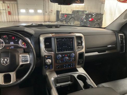 Used 2018 RAM 1500 Laramie w/ Convenience Group AWD/4WD image 17