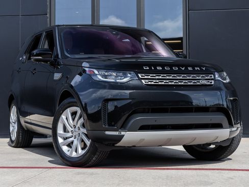 Used 2020 Land Rover Discovery HSE image 2