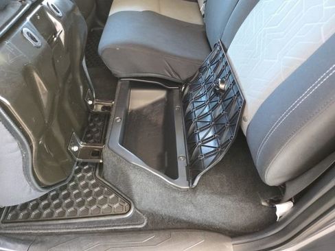 Used 2021 Toyota Tacoma TRD Sport image 28