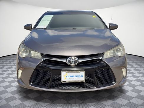 Used 2017 Toyota Camry XSE FWD image 6