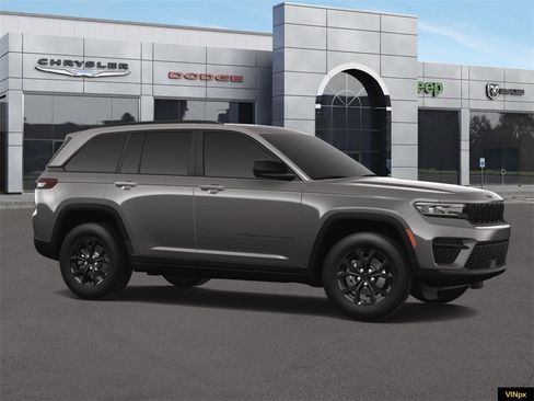 New 2025 Jeep Grand Cherokee Altitude image 32