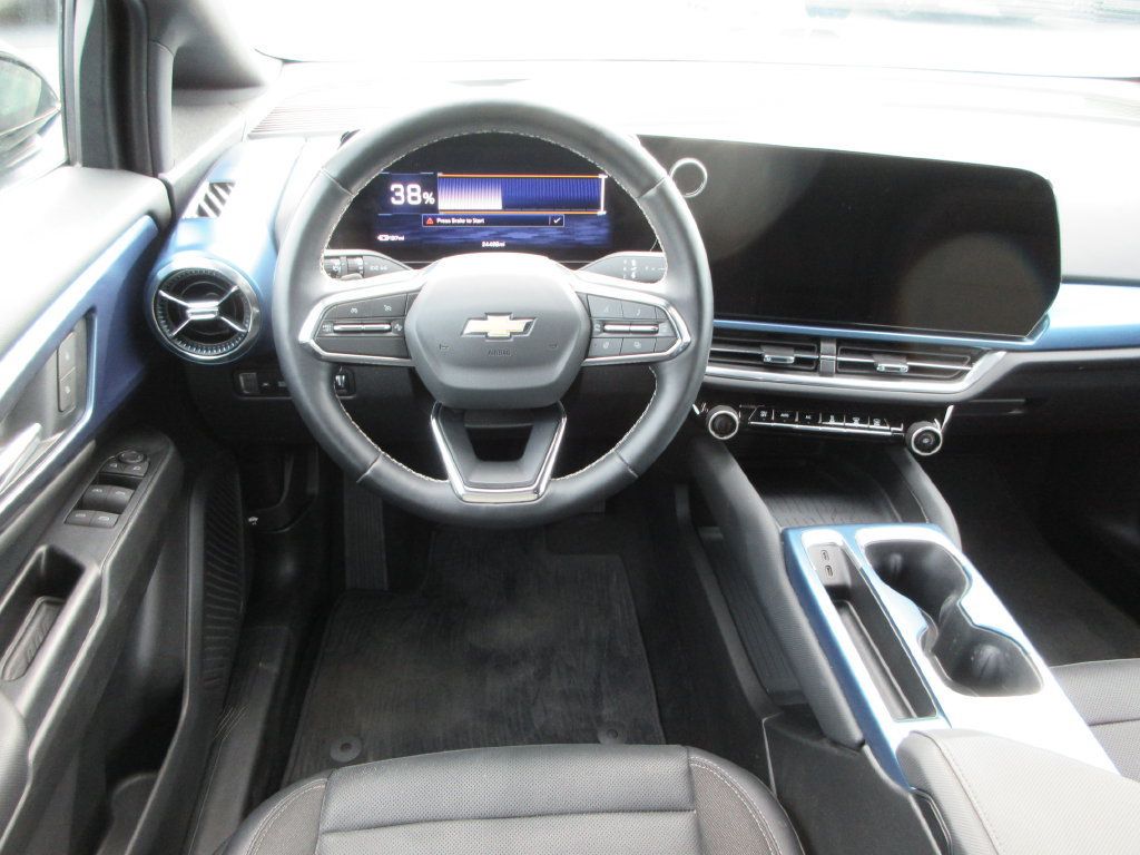 Used 2024 Chevrolet Equinox EV LT FWD image 14